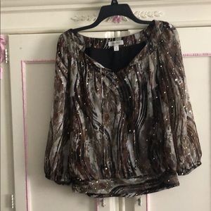 Blouse— dominant color brown w/gold undertones